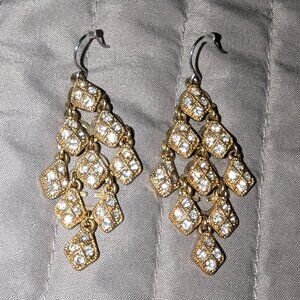 $2 with Bundle ~ Dangling Rhinestone Earrings 5699